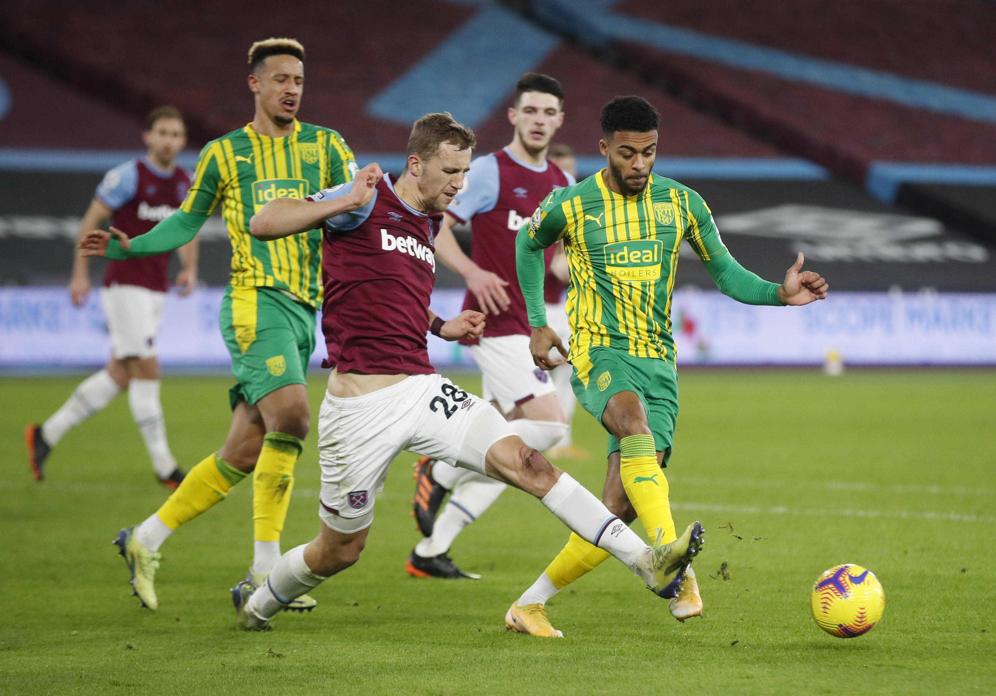 场上争取更 场上争取更