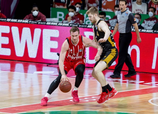 次采访中 次采访中